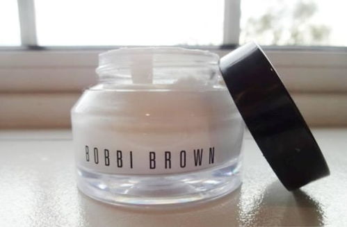 57歲關(guān)之琳同框甄子丹輸了,女人比男人更顯老 肌膚保水力的競(jìng)賽